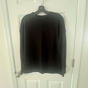 Time and Tru Women’s Crewneck Black Sweater